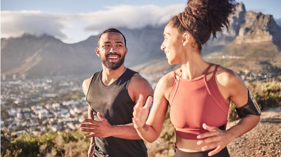 Conheça os exercícios que podem ajudar você a emagrecer de forma saudável. - PeopleImages / iStock