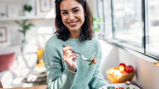 Incluir proteína na alimentação é essencial para a saúde. - nensuria / iStock